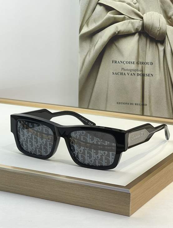 Picture of Dior Sunglasses _SKUfw76161959fw